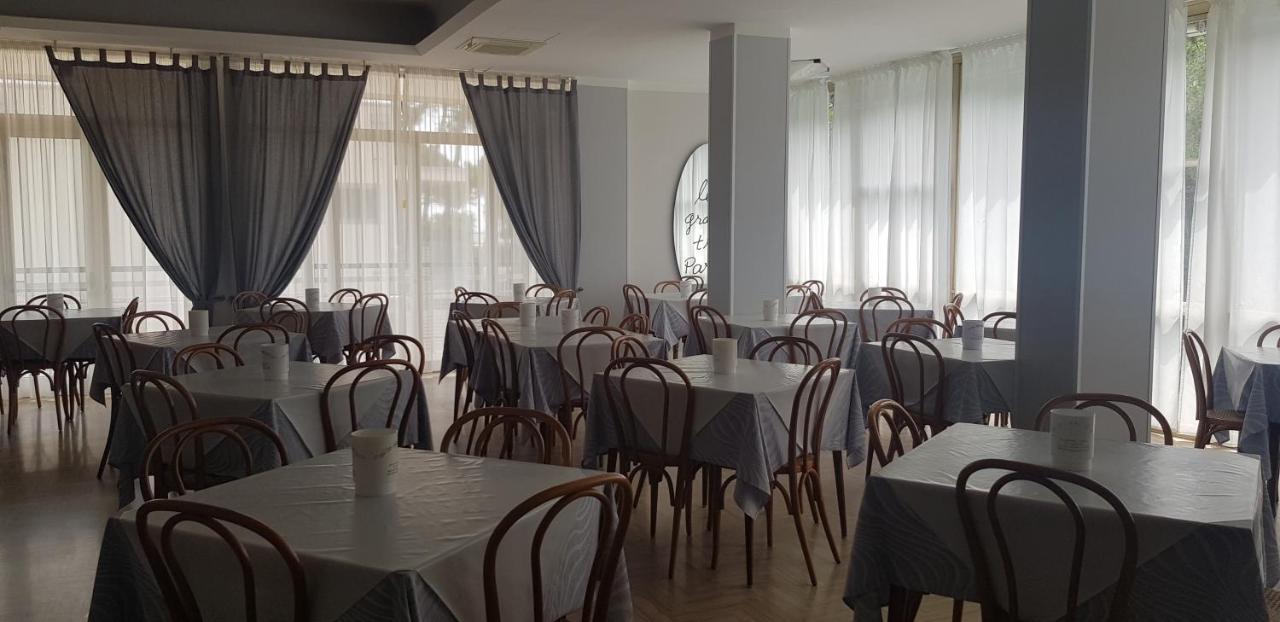 Hotel Monaco - Parcheggio Incluso Min 2 Gg มิลาโน แมริตทิมา ภายนอก รูปภาพ