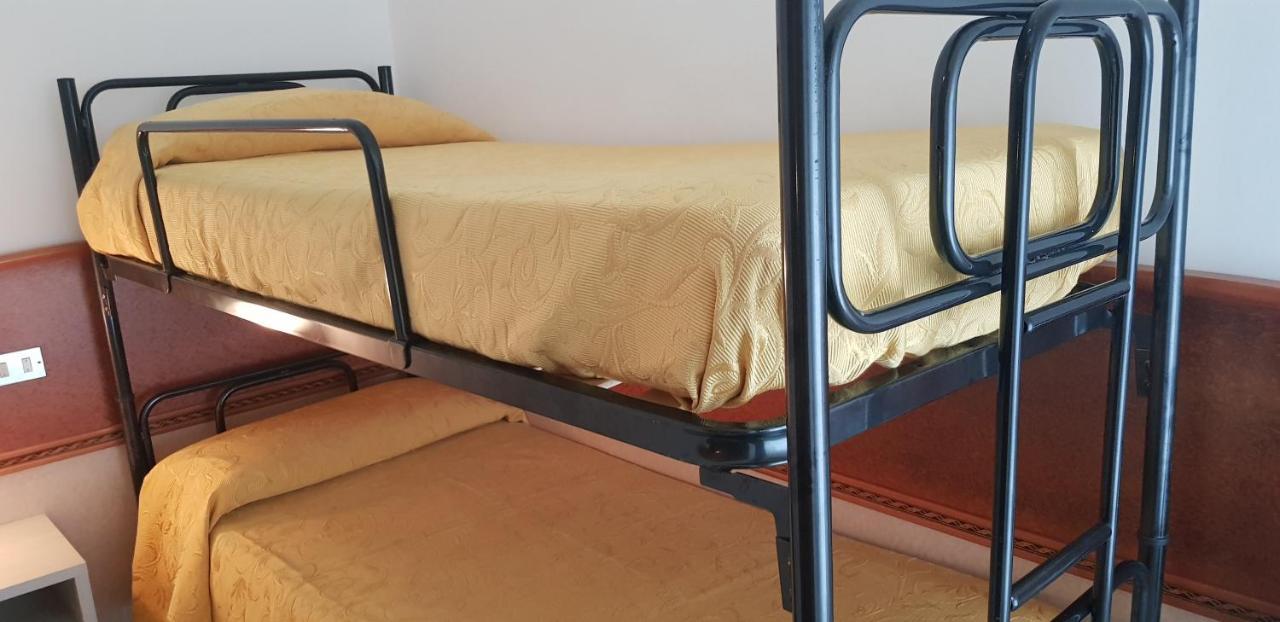 Hotel Monaco - Parcheggio Incluso Min 2 Gg มิลาโน แมริตทิมา ภายนอก รูปภาพ