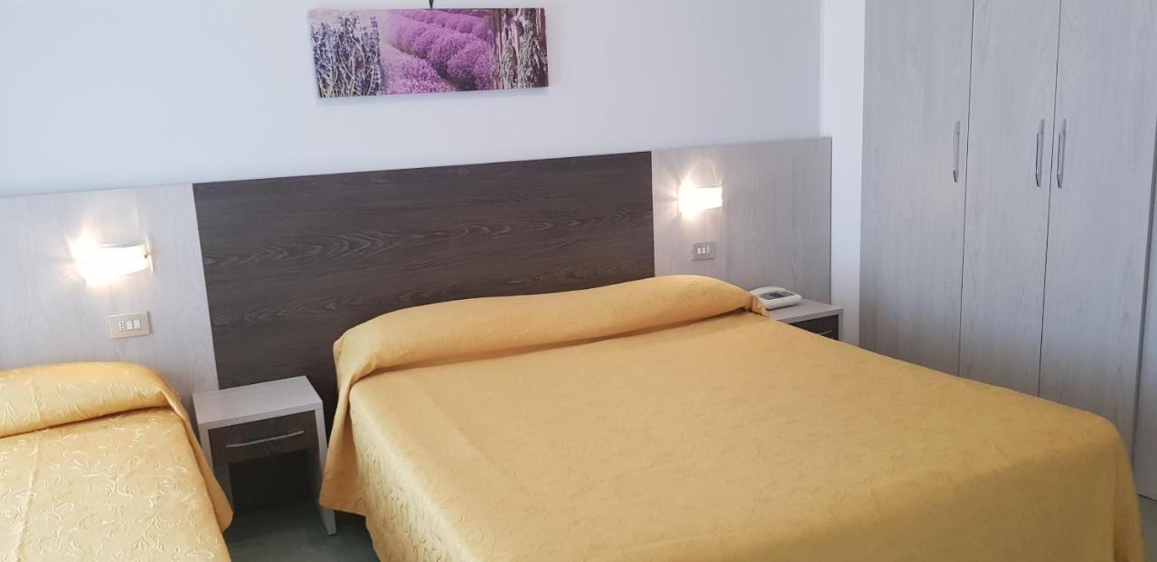 Hotel Monaco - Parcheggio Incluso Min 2 Gg มิลาโน แมริตทิมา ภายนอก รูปภาพ