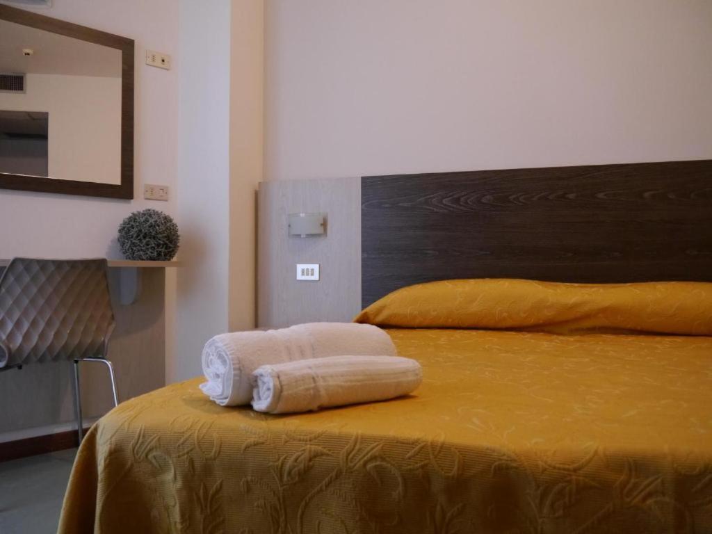 Hotel Monaco - Parcheggio Incluso Min 2 Gg มิลาโน แมริตทิมา ภายนอก รูปภาพ