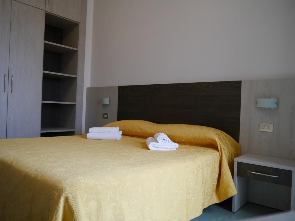 Hotel Monaco - Parcheggio Incluso Min 2 Gg มิลาโน แมริตทิมา ภายนอก รูปภาพ