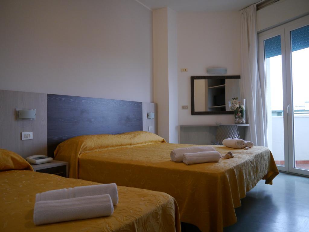 Hotel Monaco - Parcheggio Incluso Min 2 Gg มิลาโน แมริตทิมา ภายนอก รูปภาพ