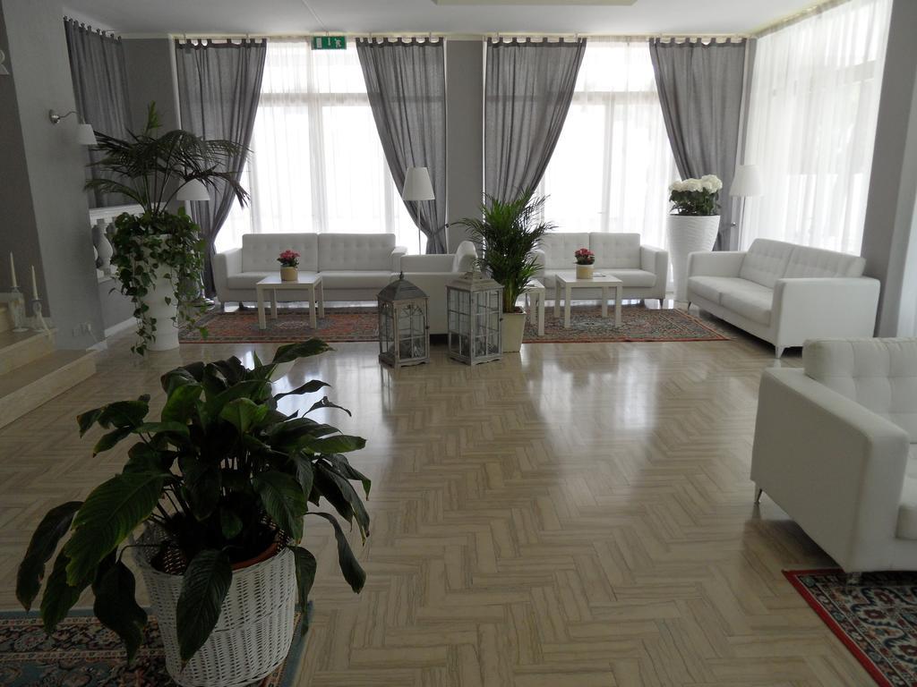 Hotel Monaco - Parcheggio Incluso Min 2 Gg มิลาโน แมริตทิมา ภายนอก รูปภาพ