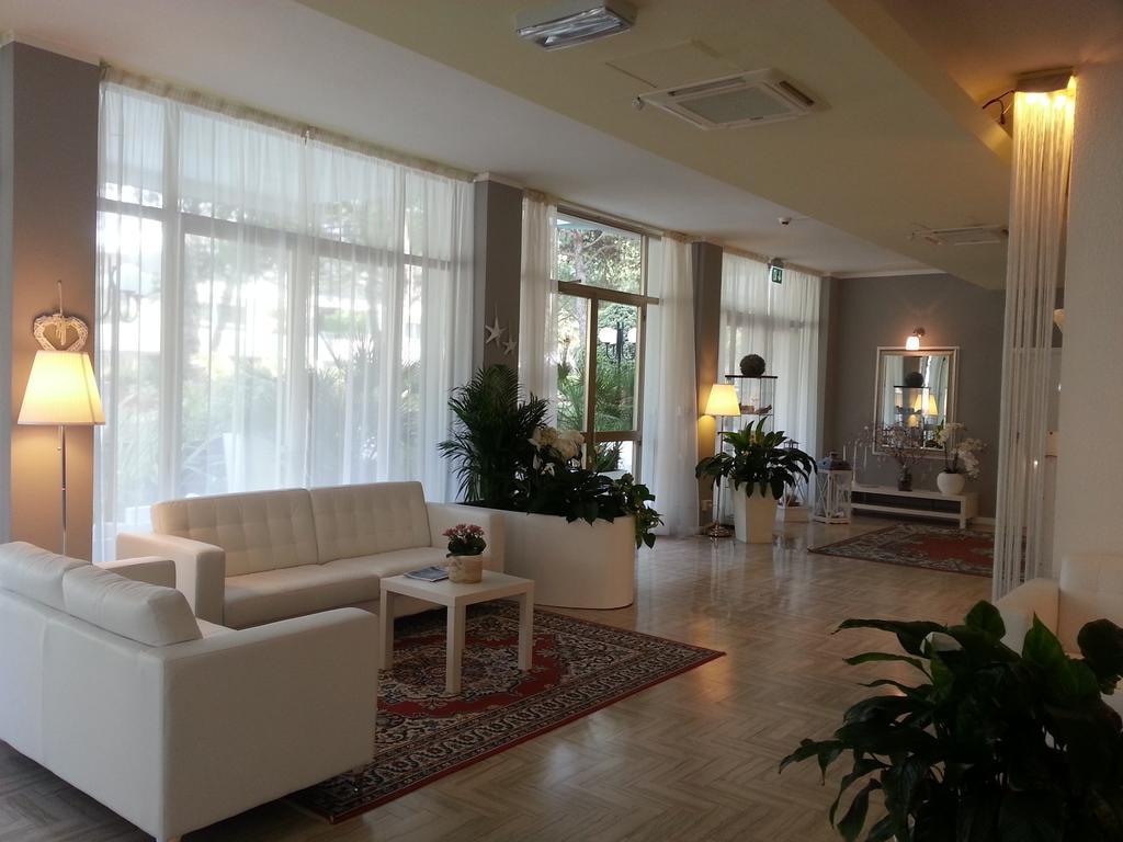 Hotel Monaco - Parcheggio Incluso Min 2 Gg มิลาโน แมริตทิมา ภายนอก รูปภาพ